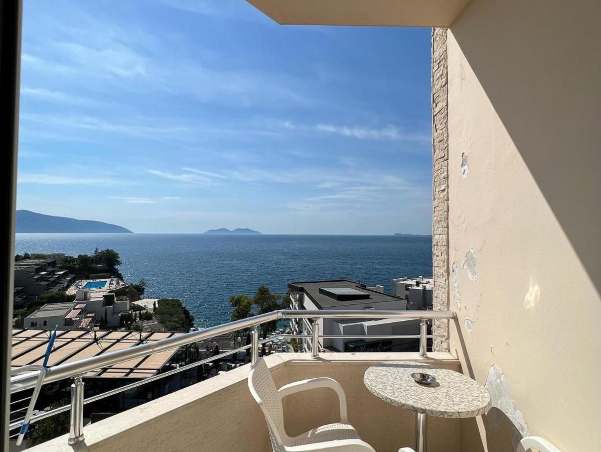 Cc Hotel & Residence Vlore Exterior photo